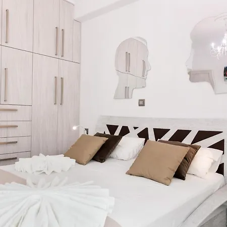 Willa Panos Sunset View