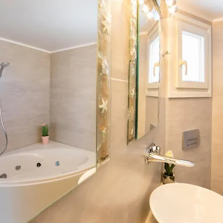 Panos Sunset View Villa *