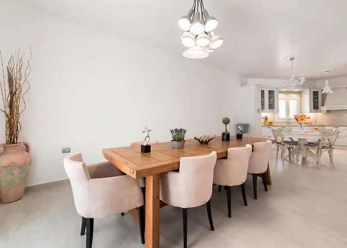 Villa Panos Sunset View *