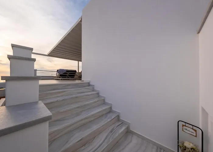 Panos Sunset View Villa